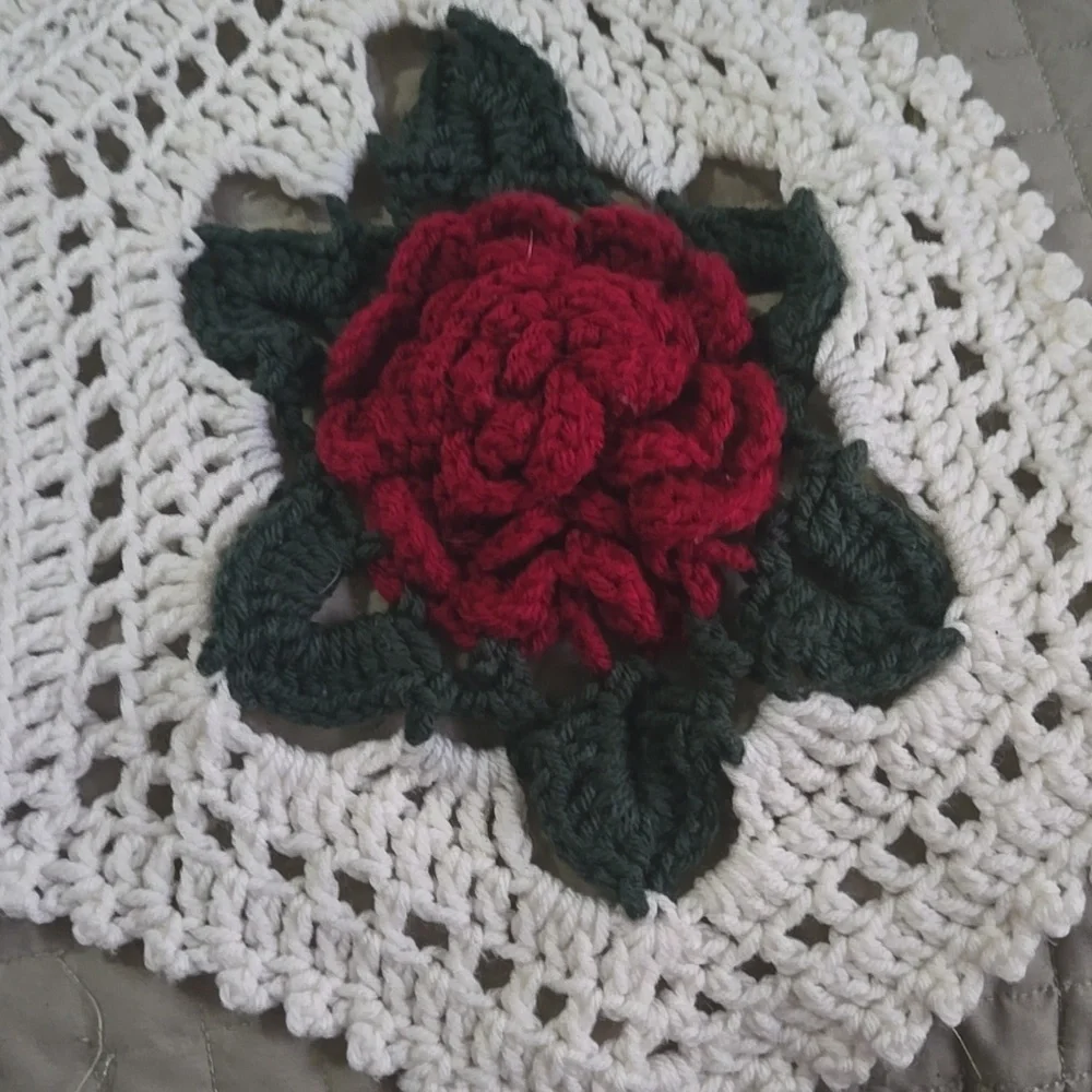 Crochet Blanket Vintage Victorian Rose Pattern Deep Red Green White Cottagecore
